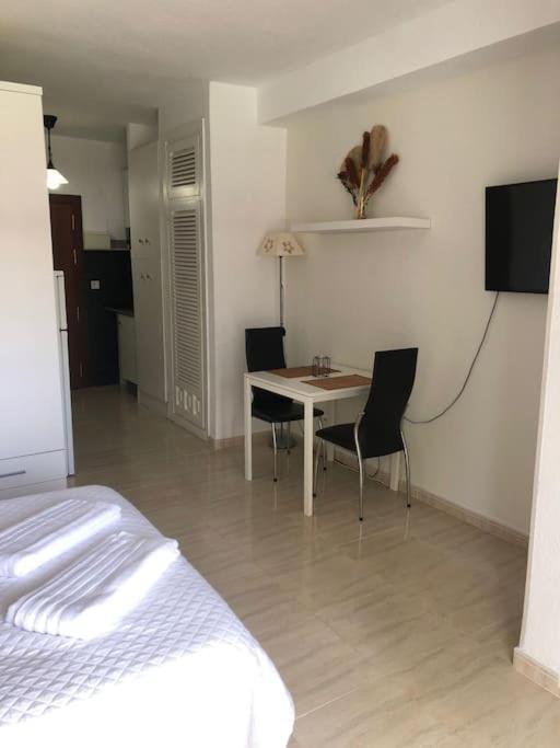 Estudio Torre De Andalucia Marbella Luaran gambar