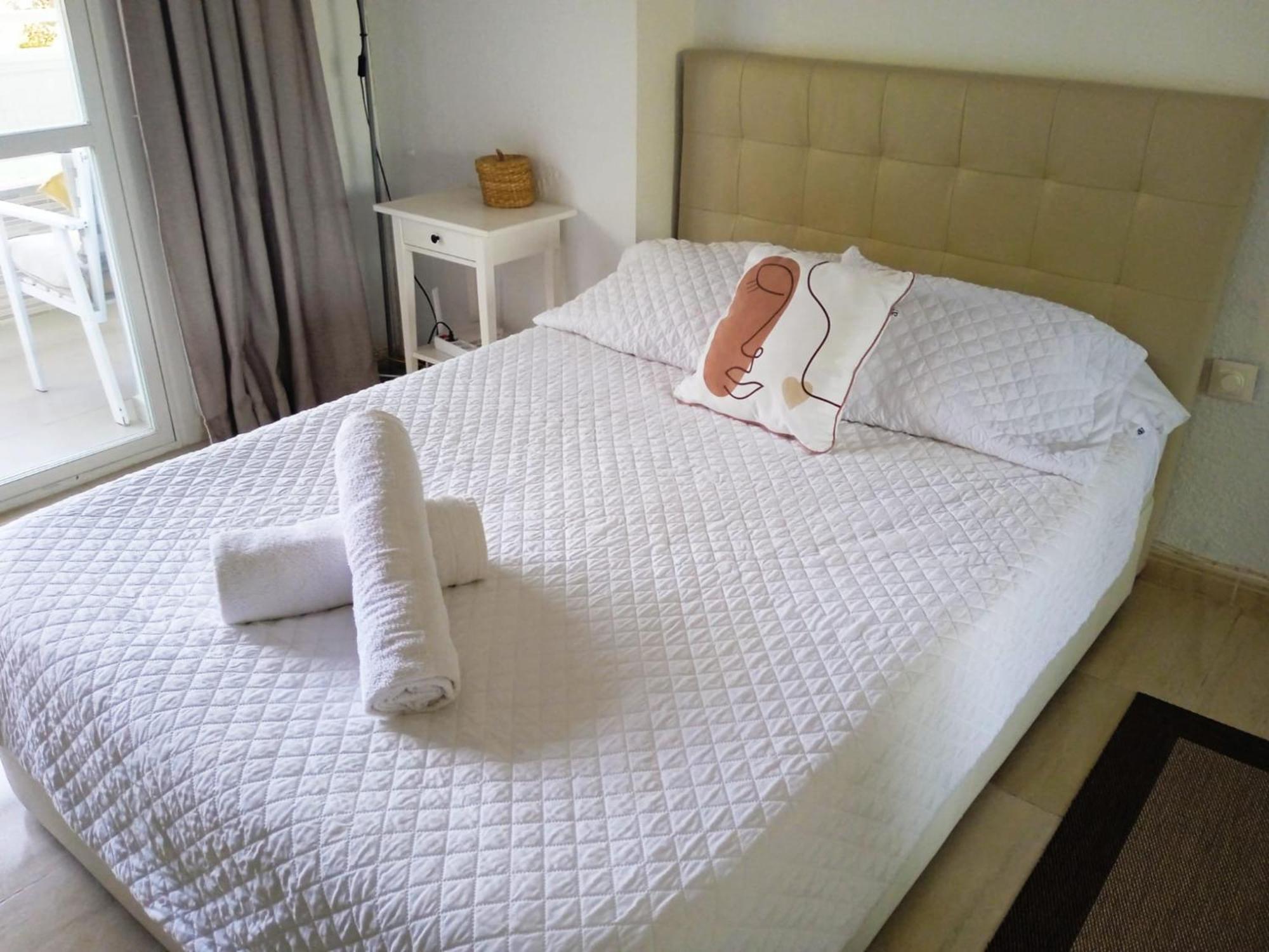 Estudio Torre De Andalucia Marbella Luaran gambar