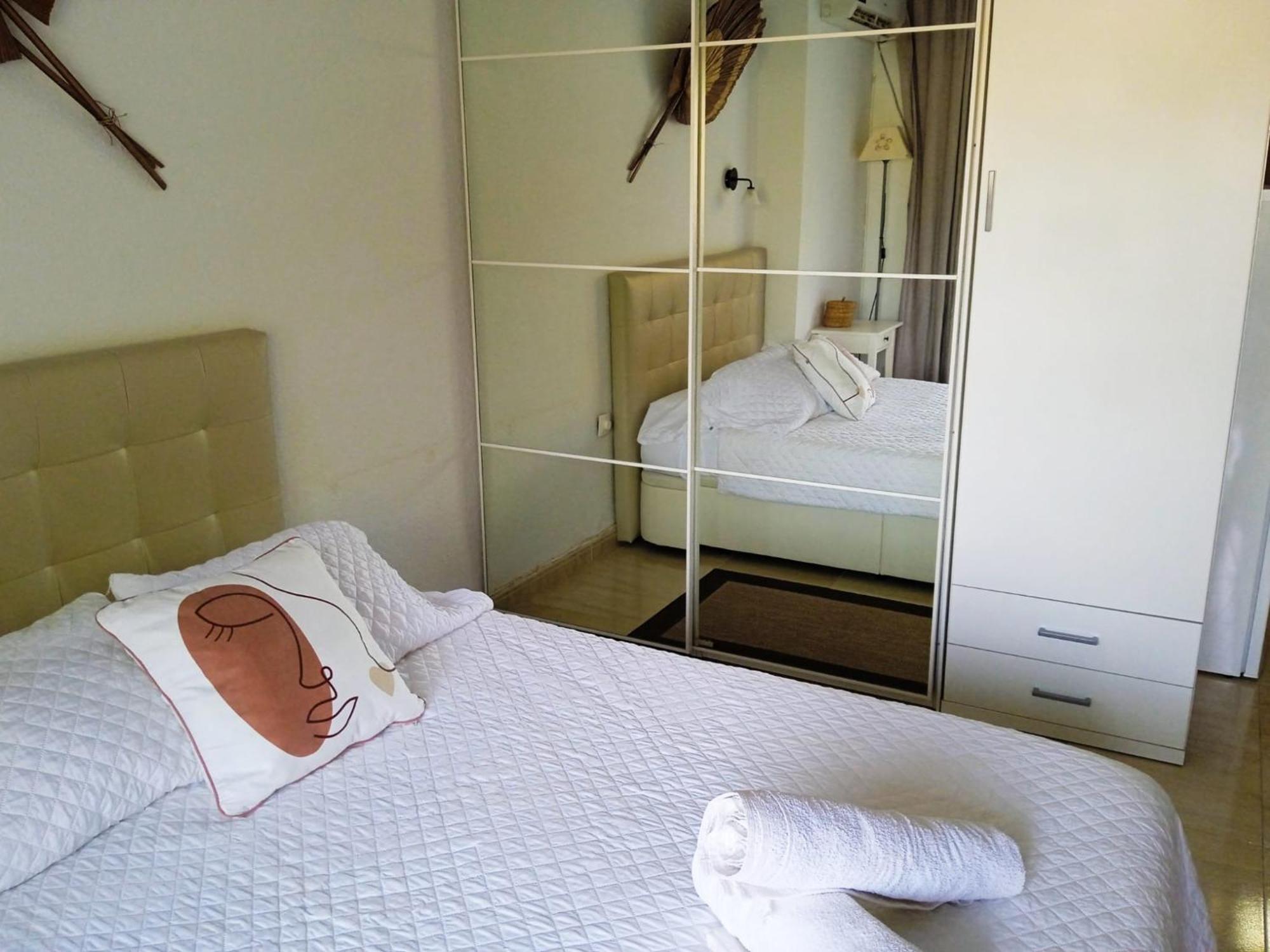 Estudio Torre De Andalucia Marbella Luaran gambar